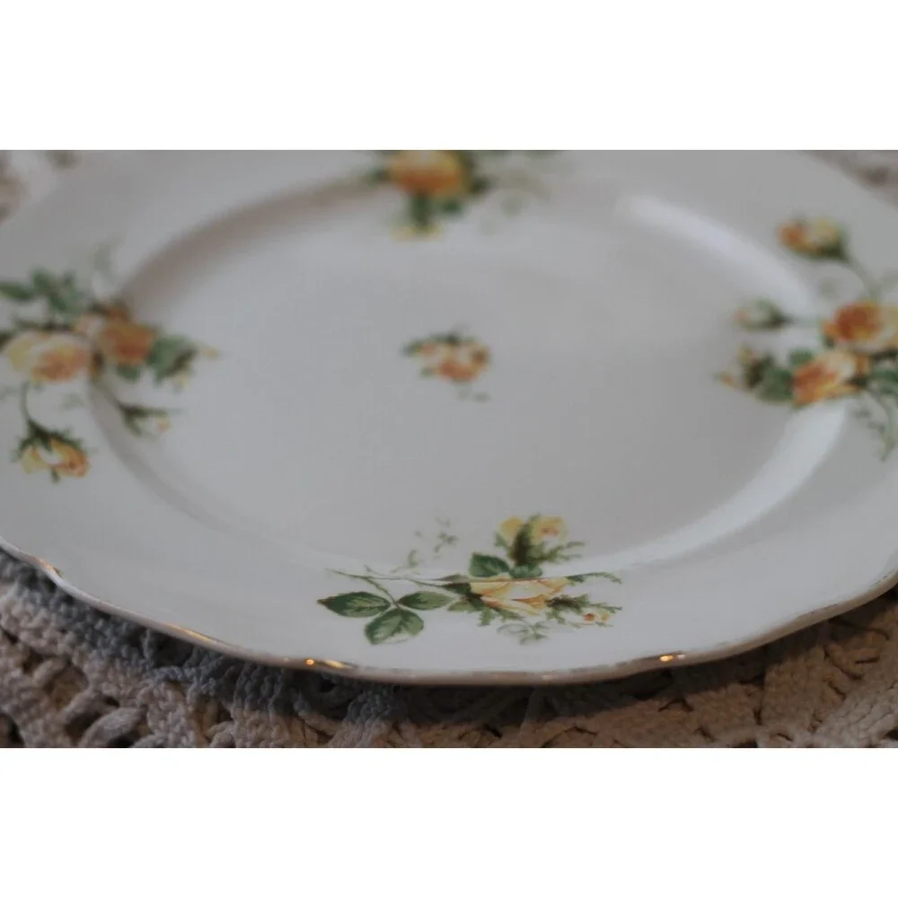 22 Kt Gold Rim Yellow Rose 10